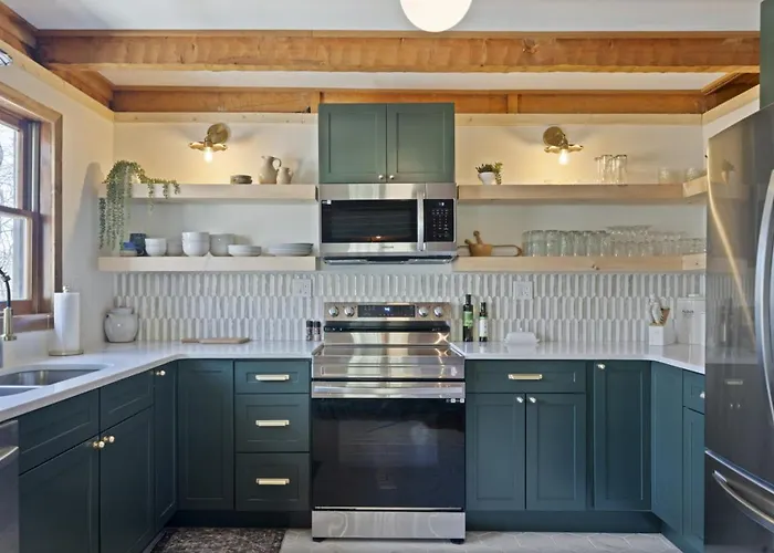 The Graystone Lodge In Big Canoe