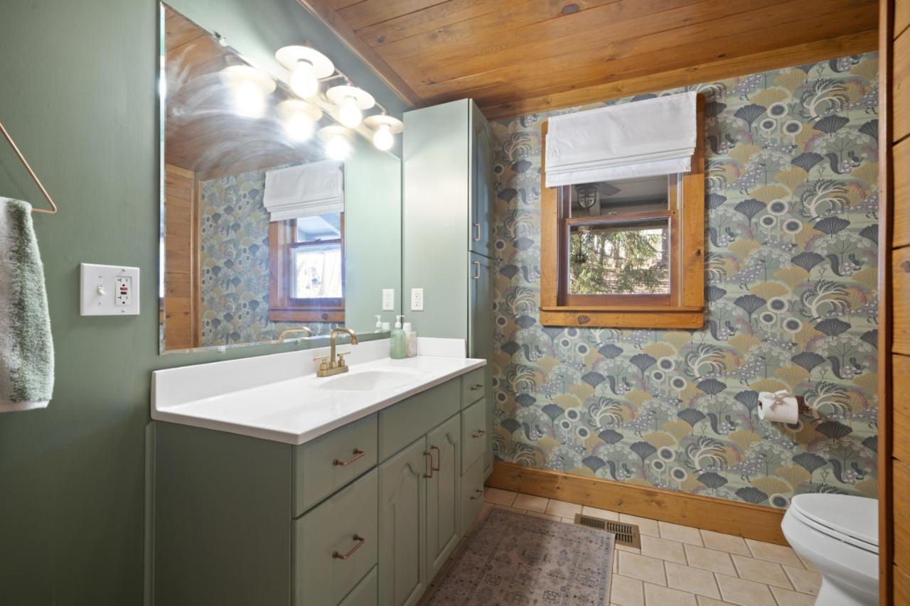 Holiday home The Graystone In Big Canoe *
